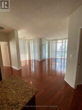 70 Absolute Ave in Mississauga, ON - Building Photo - Building Photo