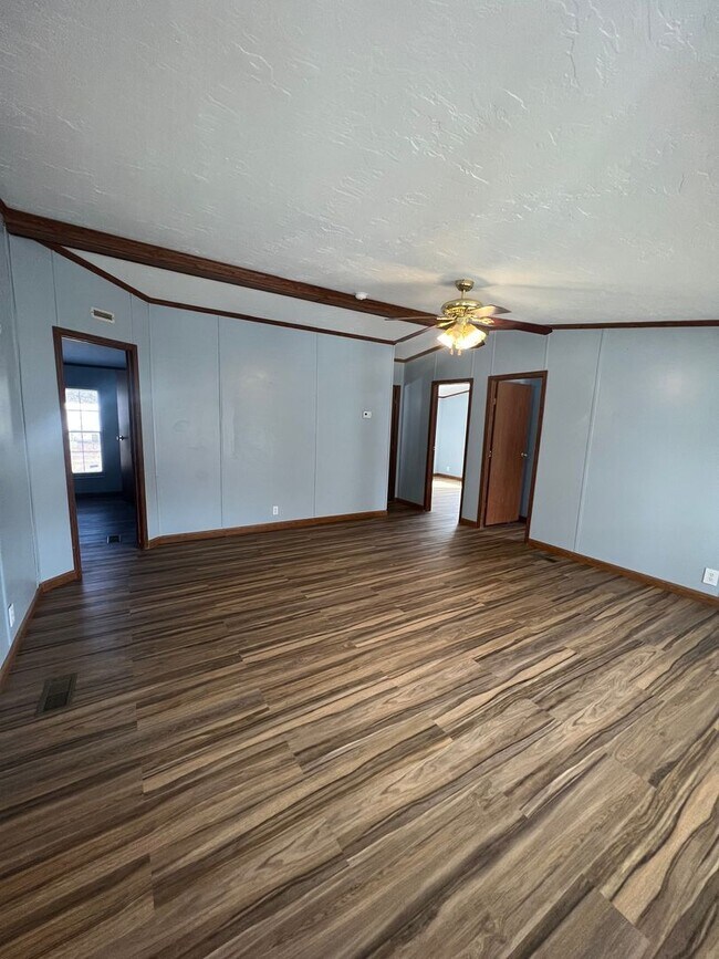 2521 TN-116 in Caryville, TN - Building Photo - Building Photo