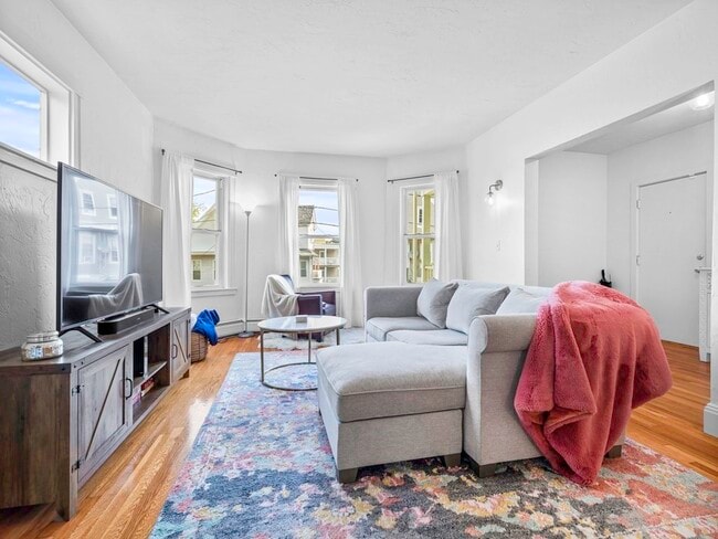 11 Weld Hill St, Unit 2