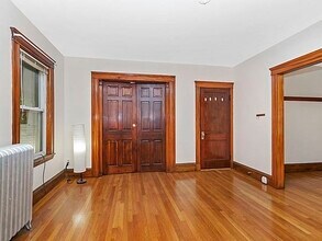 55 Central St, Unit 1 in Somerville, MA - Building Photo - Building Photo