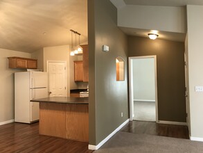 3585 E Rock Creek Rd #11 in Eagle Mountain, UT - Foto de edificio - Building Photo