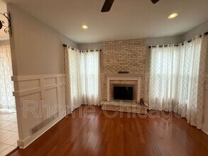 1034 Idaho St in Carol Stream, IL - Building Photo - Building Photo
