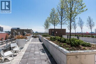 85 Duke St W in Kitchener, ON - Building Photo - Building Photo