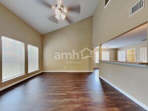 22927 Lily Creek Dr in Tomball, TX - Building Photo - Building Photo