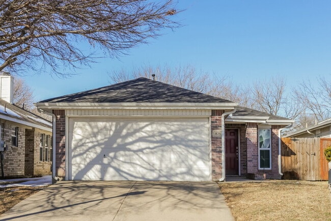 property at 825 Cruise St