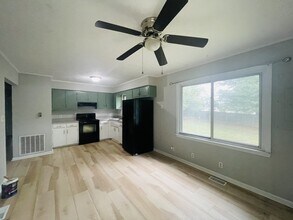 213 Jean St in Lawrenceburg, KY - Building Photo - Building Photo