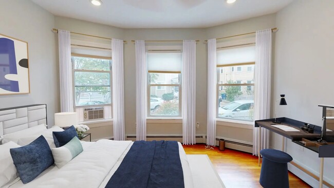 property at 21 Rossmore St