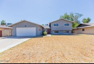 5120 S Dorsey Ln in Tempe, AZ - Building Photo