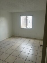 15231 SW 80th St in Miami, FL - Building Photo - Building Photo