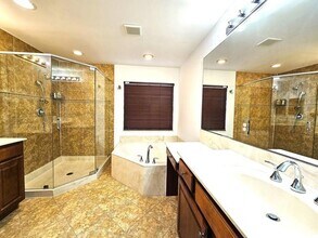 7533 Topiary Ave in Boynton Beach, FL - Foto de edificio - Building Photo