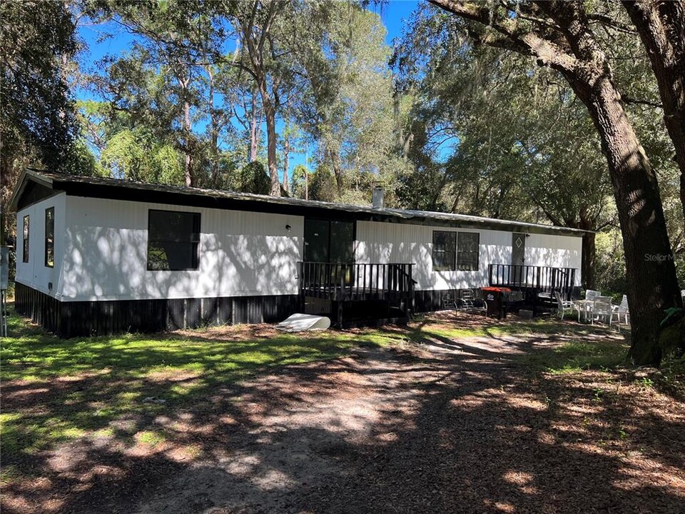 6839 SE 180th Avenue Rd in Ocklawaha, FL - Building Photo