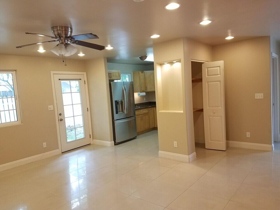 935 Kaipii St in Kailua, HI - Building Photo