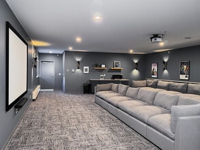 The Taylor Apartments in Saskatoon, SK - Building Photo - Building Photo