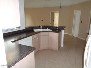 1666 Amador Ave NW in Palm Bay, FL - Building Photo - Building Photo