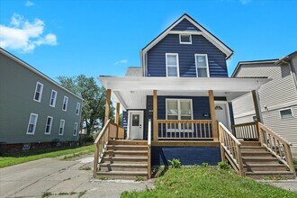 2009 Vinewood St in Detroit, MI - Building Photo - Building Photo