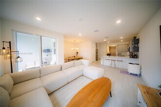 138 SW 171st Terrace in Pembroke Pines, FL - Building Photo - Building Photo