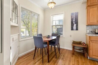 3025 NE 8th Ave in Portland, OR - Foto de edificio - Building Photo