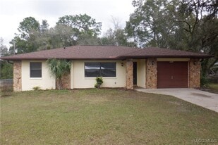9282 N Citrus Springs Blvd in Citrus Springs, FL - Building Photo