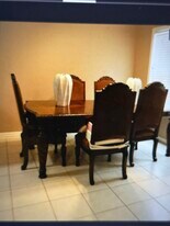 11217 North Oakwood Drive in Peoria, IL - Building Photo