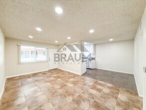 221 ELM in Burbank, CA - Building Photo - Interior Photo