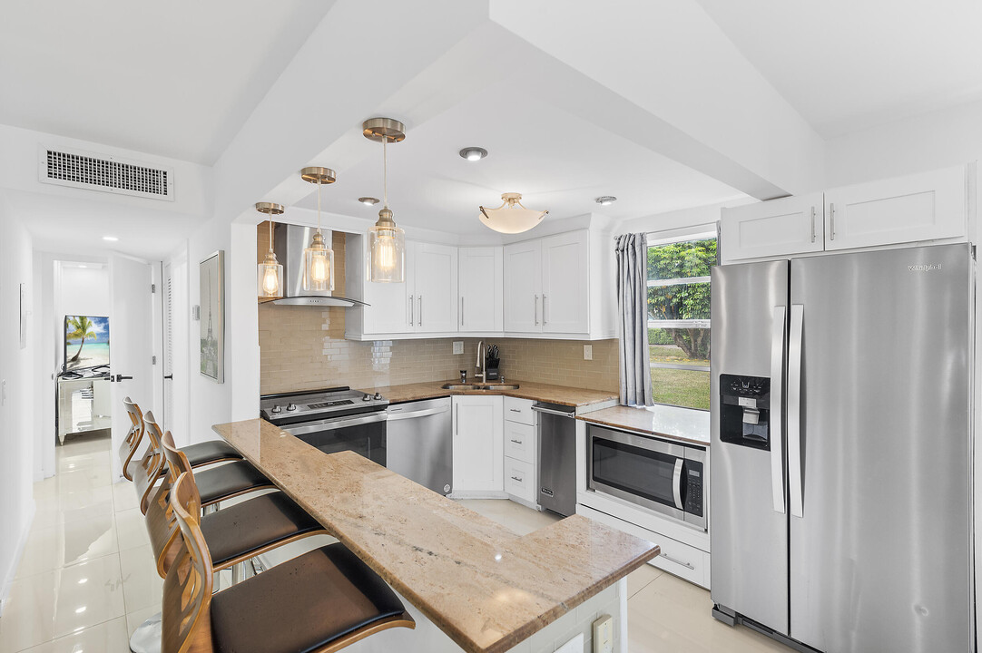 502 Burgundy P in Delray Beach, FL - Building Photo
