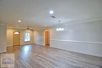 5781 E Oglethorpe Hwy in Midway, GA - Foto de edificio - Building Photo