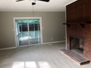 5 Leach Dr in Savannah, GA - Building Photo - Building Photo