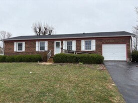 48 Green Lawn Dr in Glasgow, KY - Building Photo