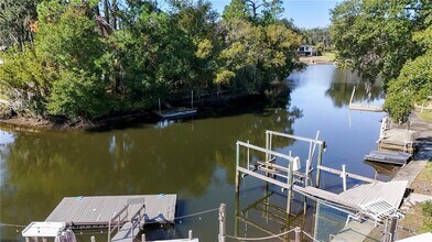 1542 SE Pinwheel Dr in Crystal River, FL - Building Photo - Building Photo