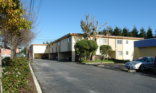 41 Chestnut Ave in South San Francisco, CA - Building Photo - Building Photo