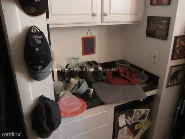 28 S Huntington Ave-Unit -Apt 300 in Boston, MA - Building Photo - Building Photo