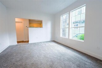 335 N Marsalis Ave in Dallas, TX - Building Photo - Building Photo