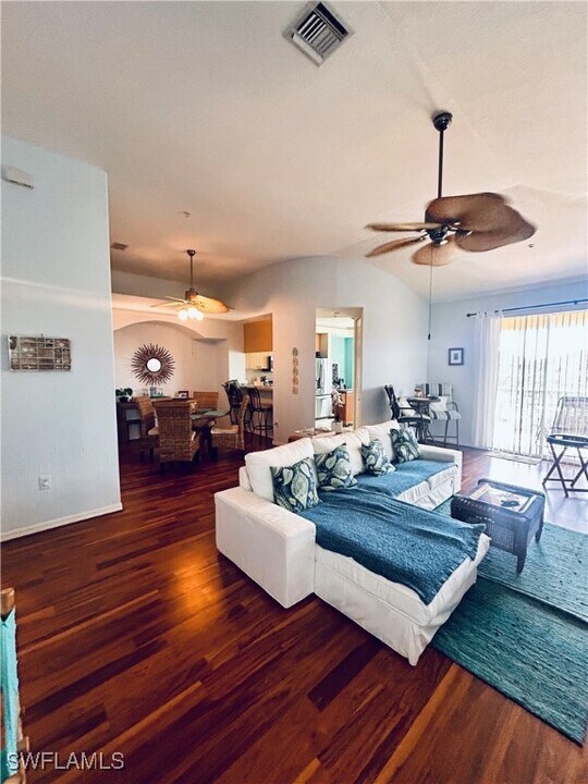 1121 Van Loon Commons Cir in Cape Coral, FL - Building Photo