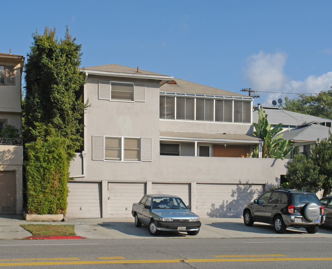 2118 S Beverly Glen Blvd in Los Angeles, CA - Building Photo - Building Photo