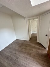 15009 Moorpark St in Los Angeles, CA - Foto de edificio - Building Photo