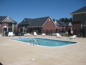 Turnberry Village III in Macomb, IL - Building Photo - Building Photo