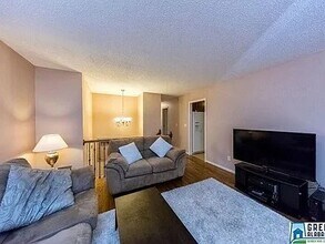 3397 Cedarbrook Cir in Trussville, AL - Foto de edificio - Building Photo