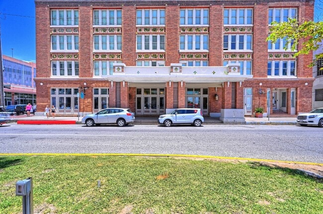 property at 202 25th St