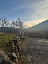 4388 Old Hwy 99 S in Ashland, OR - Building Photo - Building Photo