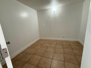 1850 N Congress Ave in West Palm Beach, FL - Building Photo - Building Photo