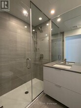 1 Fairview Rd E in Mississauga, ON - Building Photo - Building Photo