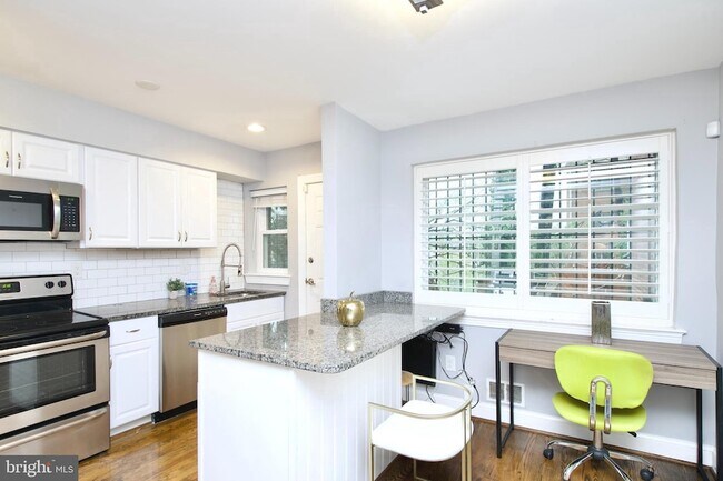 1365 Talbert Terrace SE in Washington, DC - Foto de edificio - Building Photo