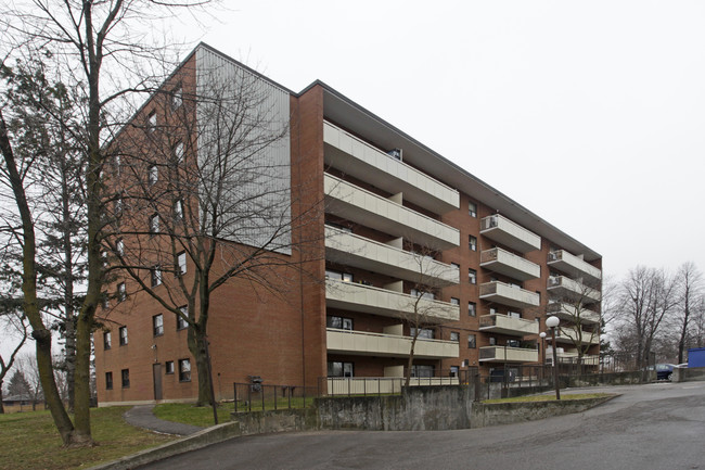 Parkview Apartments in Mississauga, ON - Building Photo - Building Photo