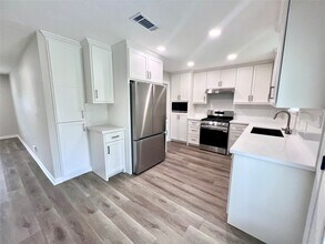 515 Bellmar Ln in Friendswood, TX - Building Photo - Building Photo