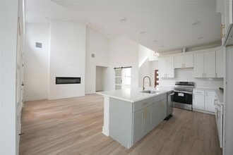 48 Acacia Dr in Wimberley, TX - Building Photo - Building Photo