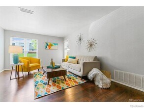 7250 S Gaylord St, Unit G16 in Centennial, CO - Foto de edificio - Building Photo