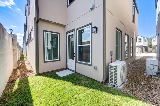 property at 2914 El Fenice Ln