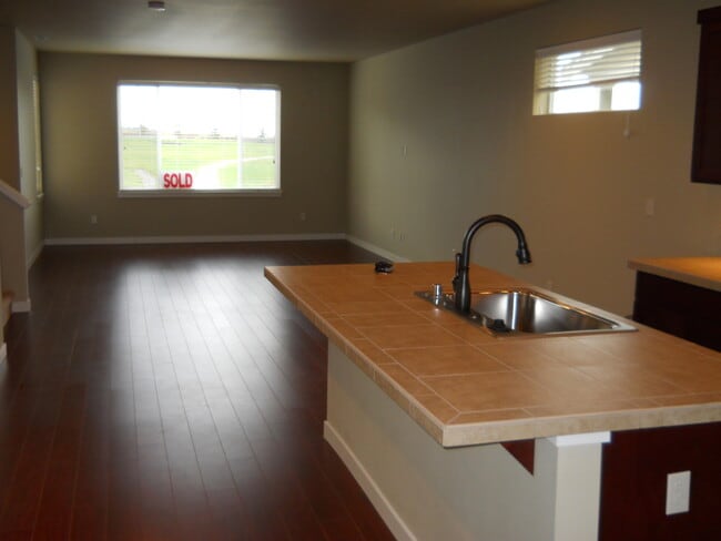 property at 11615 174th St E