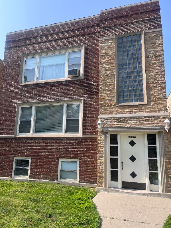 2854 W Farragut Ave in Chicago, IL - Building Photo - Building Photo