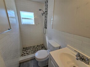 1293 NE 110th St in Miami, FL - Building Photo - Building Photo
